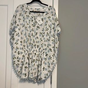 Skemo Coverup Size Small (New with tags)